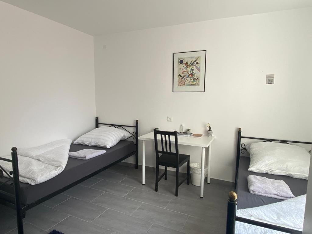 Pension Am Kreisel Kassel Bagian luar foto